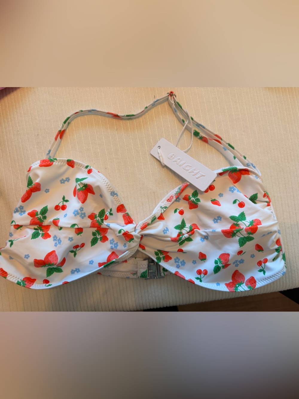 NWT Bright Swimwear Nia Berry Bliss Bikini Top Large - Picture 2 of 4